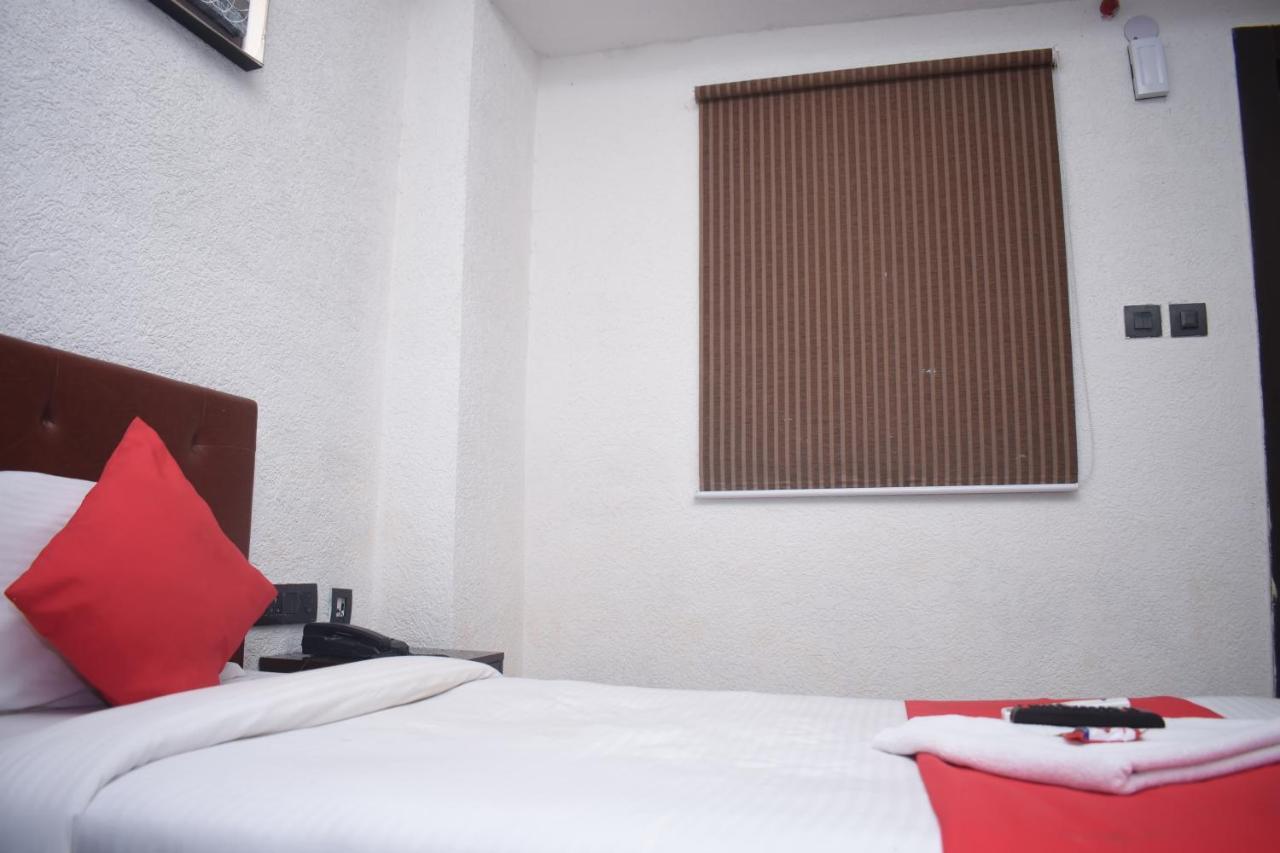 Hotel Jaypee Inn Haora Bagian luar foto